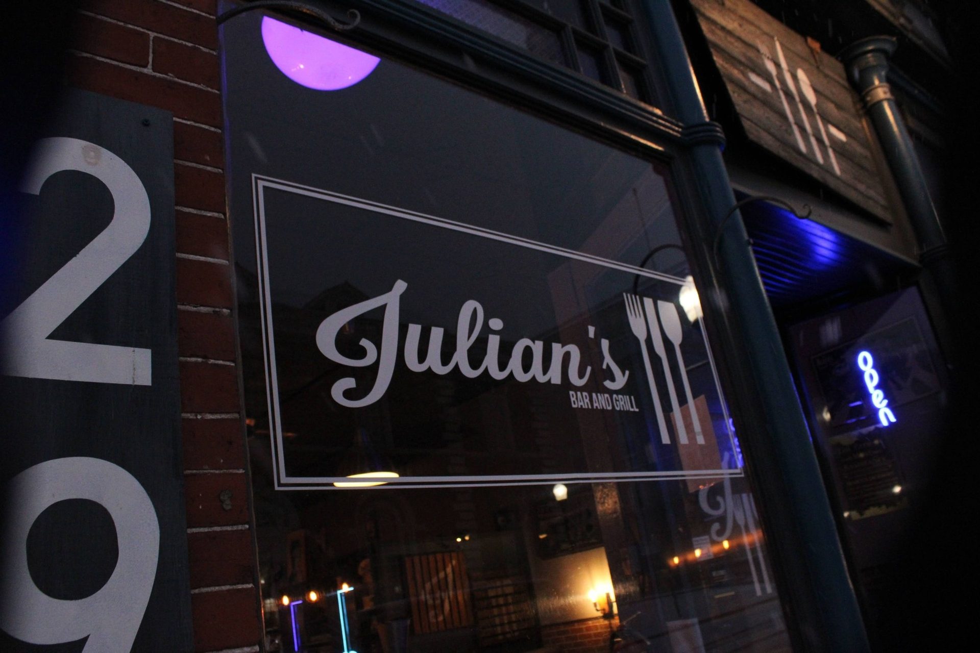 Welcome to Julian’s Bar & Grill